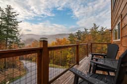 Stay Wild Cabin · Cabin for 12 | 2 Kitchens & Game Rooms - Image 4